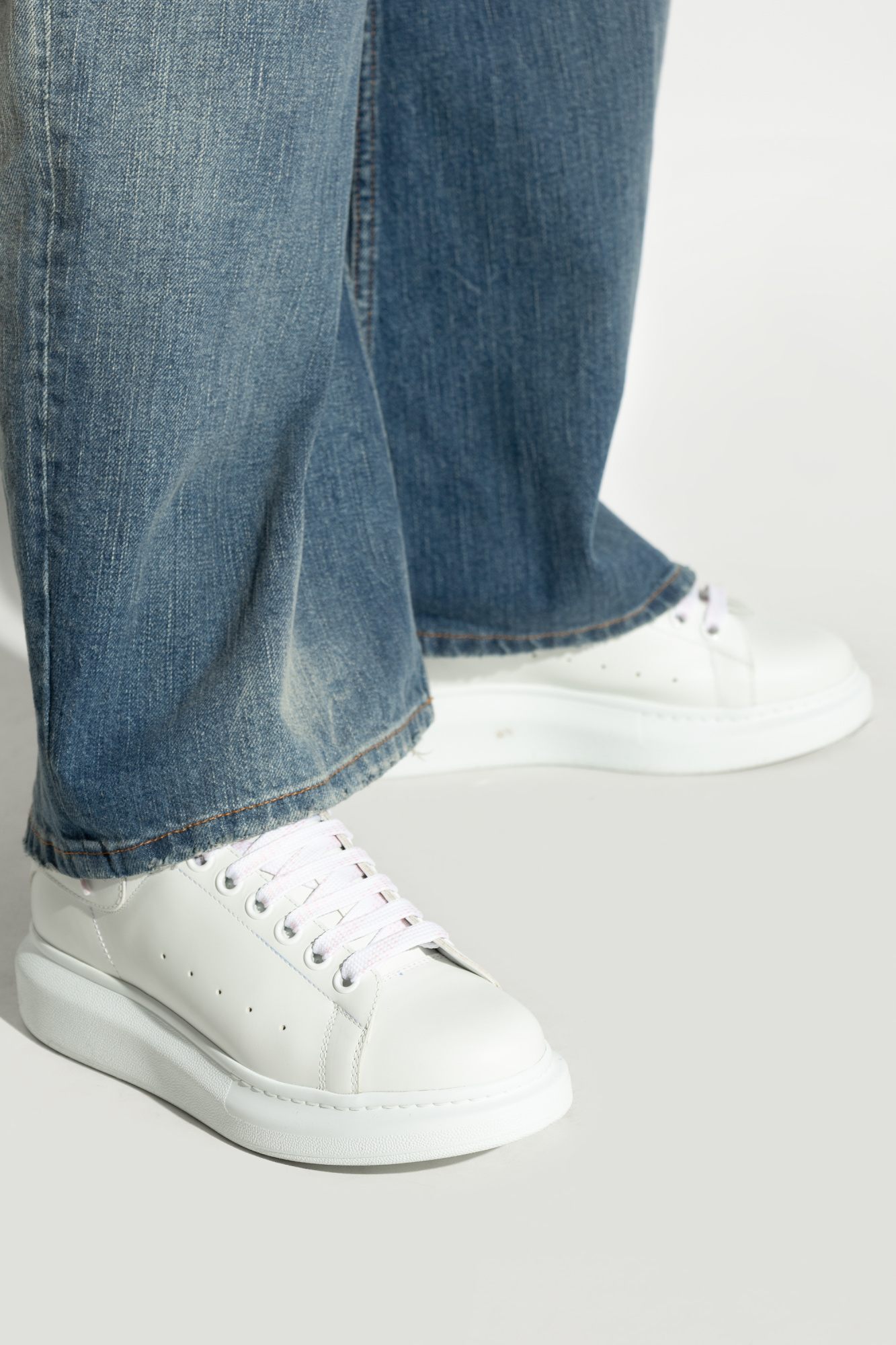 White Leather sneakers Alexander McQueen - Vitkac AS